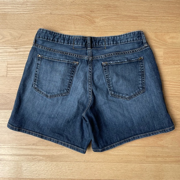 Eddie Bauer Jean Shorts Size 6 - Picture 3 of 7